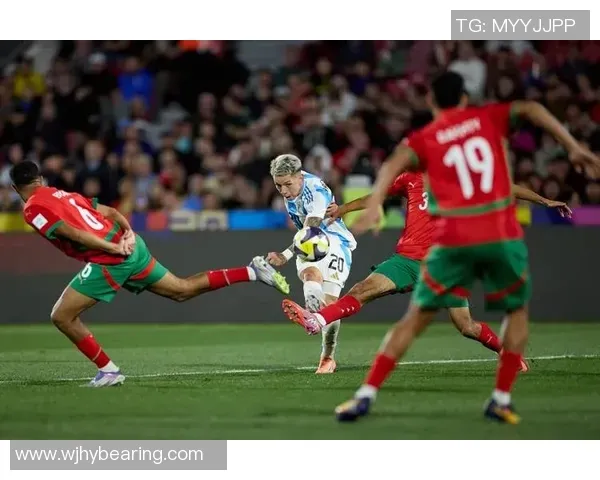 台湾职棒：2025 年台钢雄鹰正式迁入高雄澄清湖球场作为永久主场